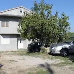 Family Friendly Seaside Nevidjane, Pasman - 8394 Apartament Neviđane