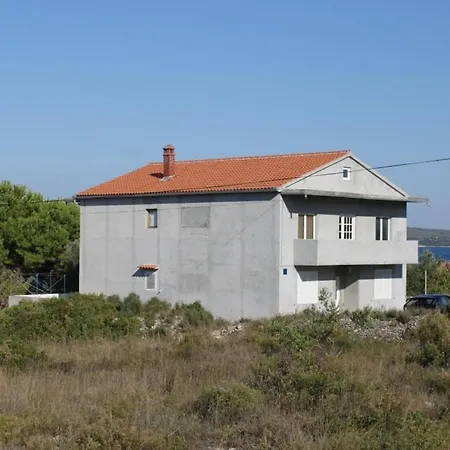 Family Friendly Seaside Nevidjane, Pasman - 8394 Apartament Neviđane