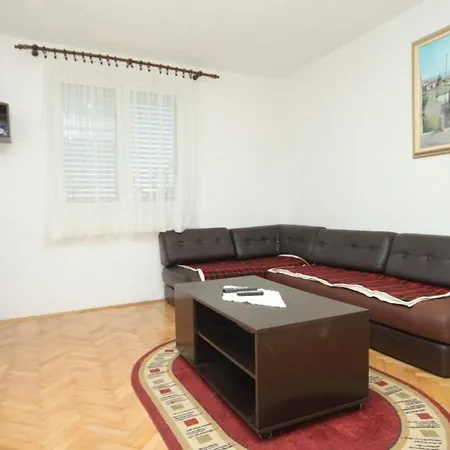 Family Friendly Seaside Nevidjane, Pasman - 8394 Апартаменты *