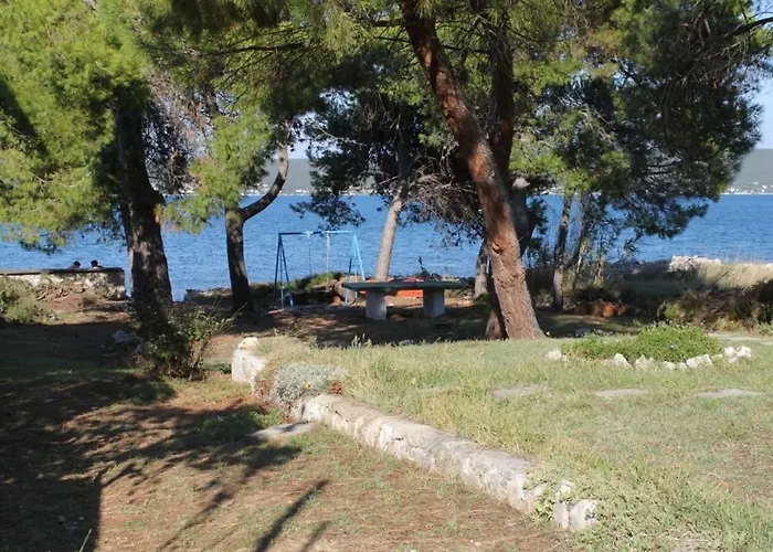 アパート Family Friendly Seaside Nevidjane, Pasman - 8394 *
