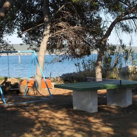 Family Friendly Seaside Nevidjane, Pasman - 8394 Apartamento *