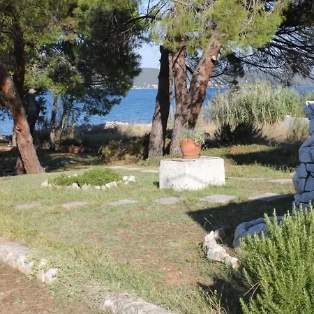 Apartamento Family Friendly Seaside Nevidjane, Pasman - 8394