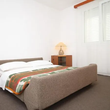 Apartamento Family Friendly Seaside Nevidjane, Pasman - 8394 *