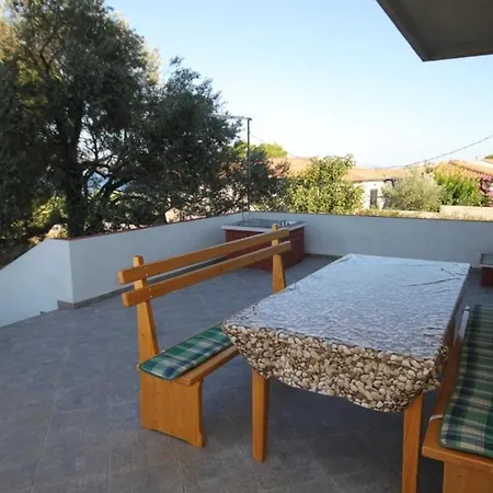 Apartamento Family Friendly Seaside Nevidjane, Pasman - 8394 *