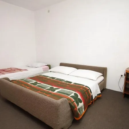 Family Friendly Seaside Nevidjane, Pasman - 8394 아파트