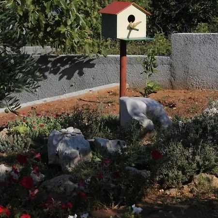 Family Friendly Seaside Nevidjane, Pasman - 8394 Appartamento