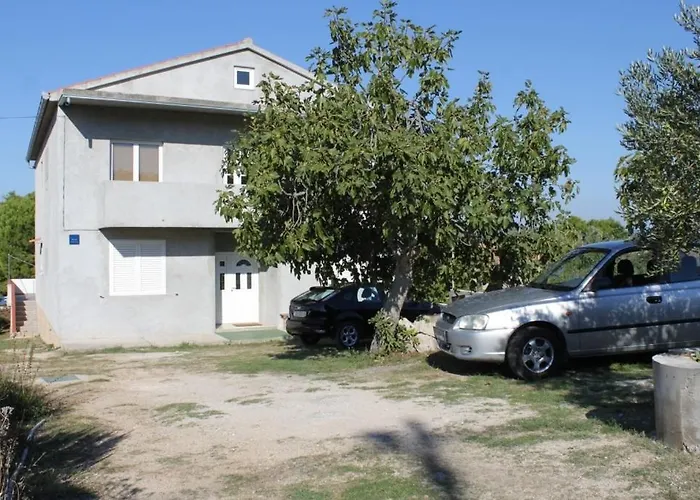 Family Friendly Seaside Nevidjane, Pasman - 8394 아파트 Neviđane
