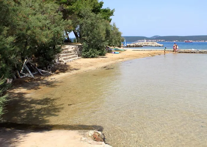 Family Friendly Seaside Nevidjane, Pasman - 8394 아파트