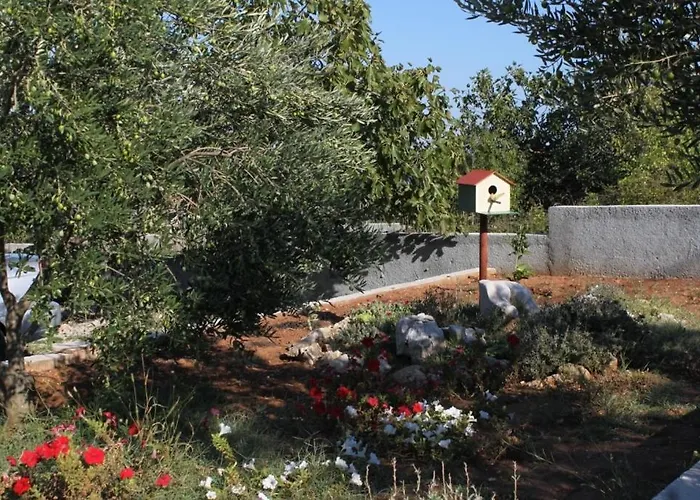 Family Friendly Seaside Nevidjane, Pasman - 8394 Neviđane